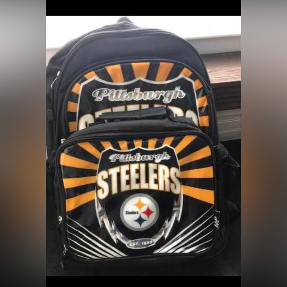 BRAND NEW Pittsburgh steelers book bag & lunch bag combination - TAGS ATTACHED.